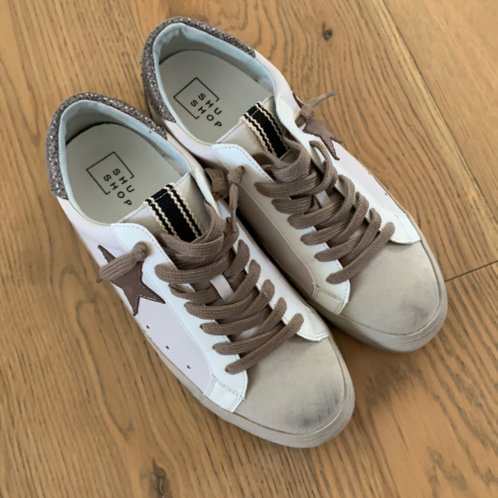 Never worn womens Shu shop sneakers size 8.5